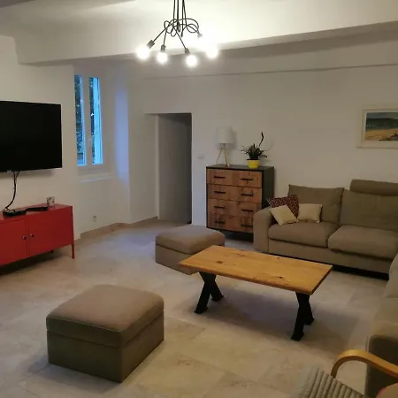 Batisse Provencale Avec Piscine Tatil Evi Banon
