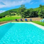 Batisse Provencale Avec Piscine Banon