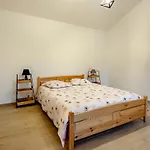 Batisse Provencale Avec Piscine *