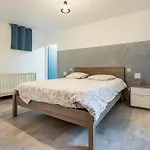Batisse Provencale Avec Piscine * Banon
