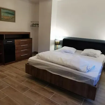 Prázdninový dům Batisse Provencale Avec Piscine *