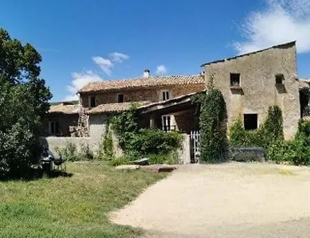 Batisse Provencale Avec Piscine