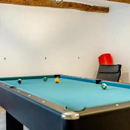 Batisse Provencale Avec Piscine