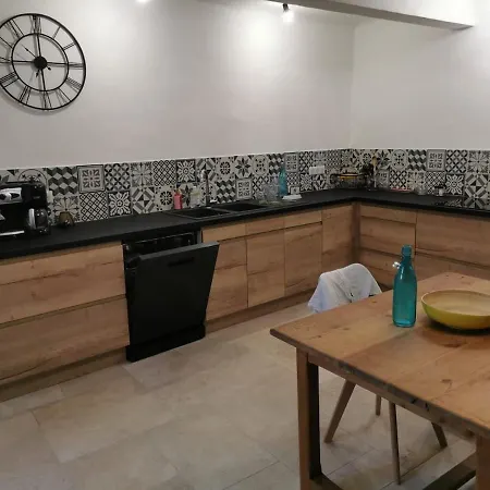 Batisse Provencale Avec Piscine Сasa de vacaciones Banon