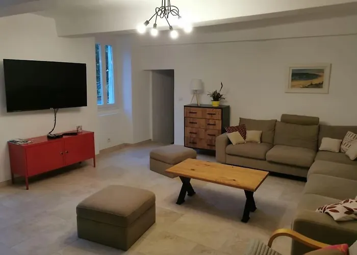 Hébergement de vacances Bâtisse Provençale Avec Piscine Banon