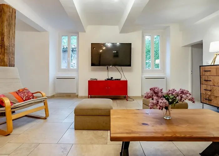 Bâtisse Provençale Avec Piscine Hébergement de vacances Banon