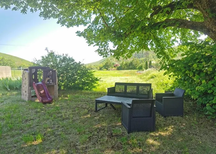 Bâtisse Provençale Avec Piscine *